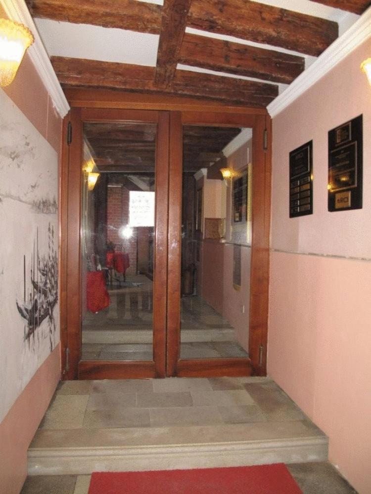 Hotel Piccola Fenice Venedik Dış mekan fotoğraf