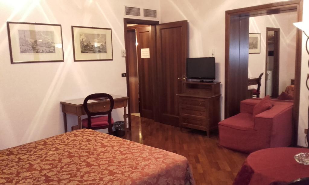 Hotel Piccola Fenice Venedik Dış mekan fotoğraf