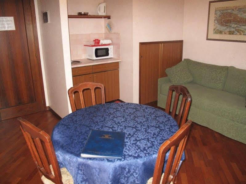 Hotel Piccola Fenice Venedik Dış mekan fotoğraf